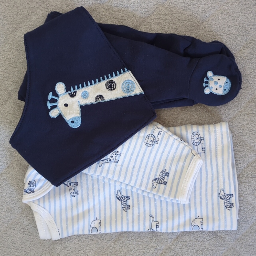 Little Me 3-piece 6M Giraffe Outfit
